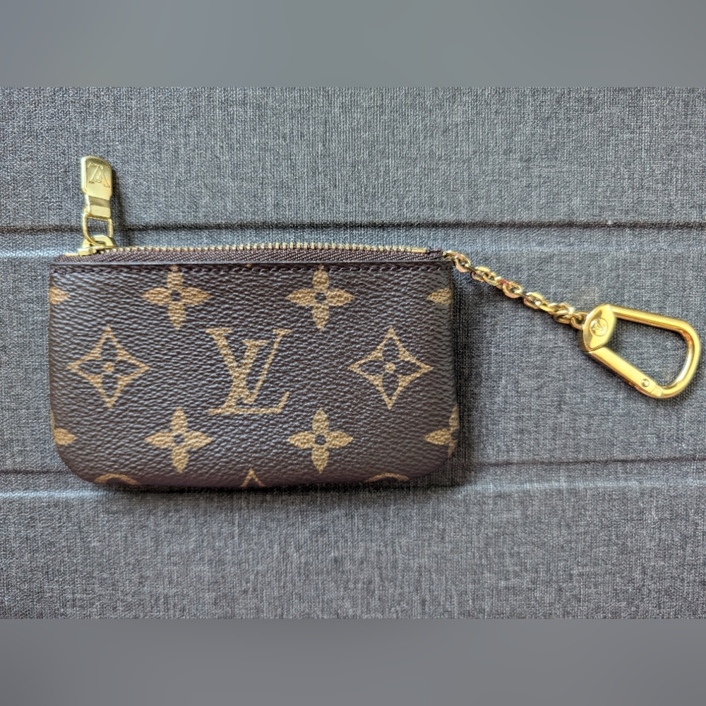 Louis Vuitton Wallet/Coin Purse - Picture 2 of 9